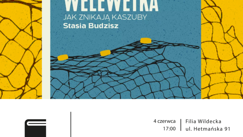 Obrazek do wydarzenia przedstawia okładkę książki w kolorze niebieskim z narysowanym fragmentem rybackiej sieci i bojkami. Motyw ten powtórzony został na żółtym tle, na którym umieszczono okładkę.