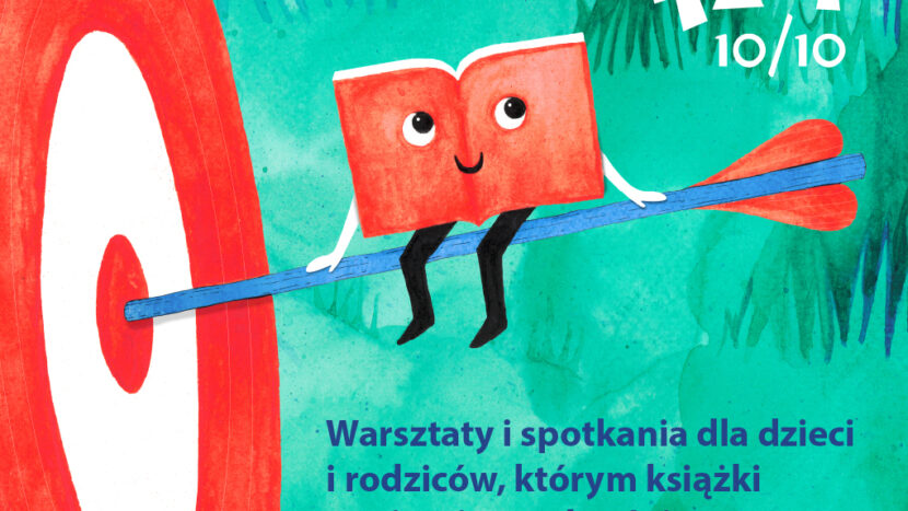 Obrazek do wydarzenia. Rysunek. Na zielono-niebieskim tle z boku obrazka widać tarczę z wbitą strzałą w środek. Na strzale siedzi uśmiechnięty czerwony ludzik w kształcie książki.