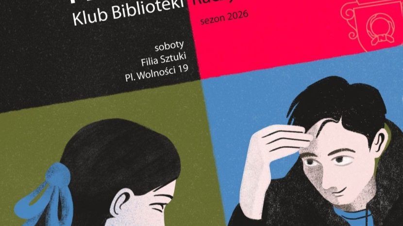 Obrazek do wydarzenia, na kolorowym, złożonym z kwadratów tle, rysunek dziewczyny i chłopca pochylonych nad stołem, na którym leżą pionki i kostka do gry, grają w karty.